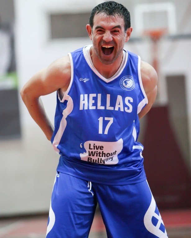 Καραγκούνης, Τσιάρτας και Σεϊταρίδης μας τρέλαναν με τις μπασκετικές τους ικανότητες! (videos)