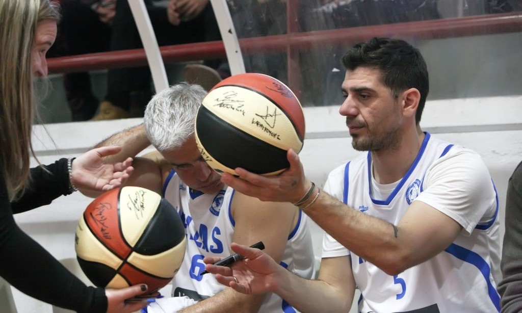 Καραγκούνης, Τσιάρτας και Σεϊταρίδης μας τρέλαναν με τις μπασκετικές τους ικανότητες! (videos)