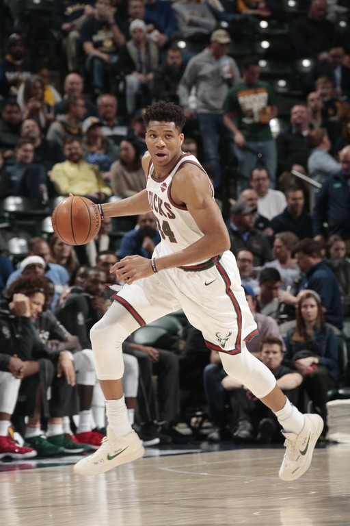 NBA: Ίδιο… έργο! «Διπλός» Αντετοκούνμπο, ήττα οι Μπακς! (photos+video)