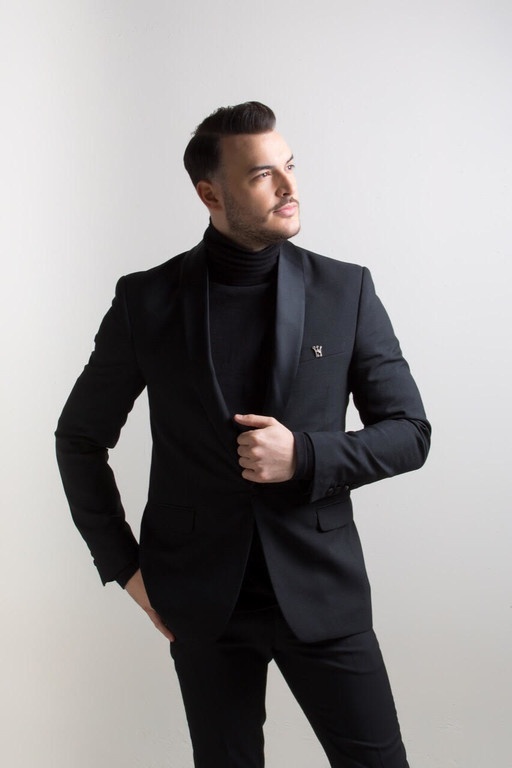 Στο πλευρό του Νίκου Μακρόπουλου ο Σάκης Αρσενίου από τις 9 Μαρτίου στο Barbarella