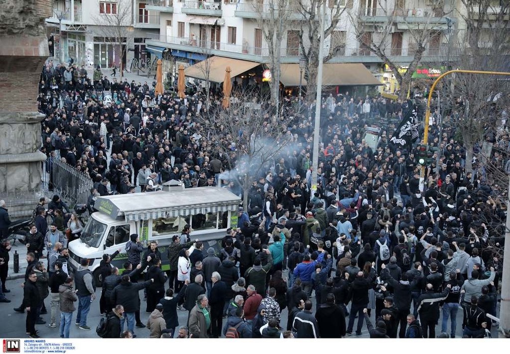 Στους δρόμους ο κόσμος ο ΠΑΟΚ, σε εξέλιξη το συλλαλητήριο (videos)