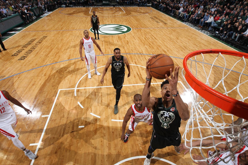 NBA: Θετικός Αντετοκούνμπο, «Ρουκέτες» στο Μιλγουόκι (photos+video)