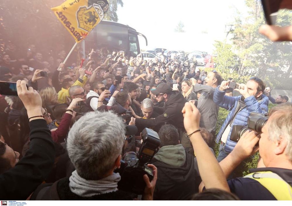 ΑΕΚ: Οπαδικές «ντόπες» και χαμός πριν την Τούμπα! (photos, videos)