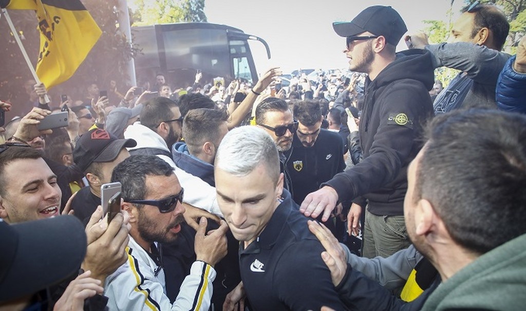 ΑΕΚ: Οπαδικές «ντόπες» και χαμός πριν την Τούμπα! (photos, videos)
