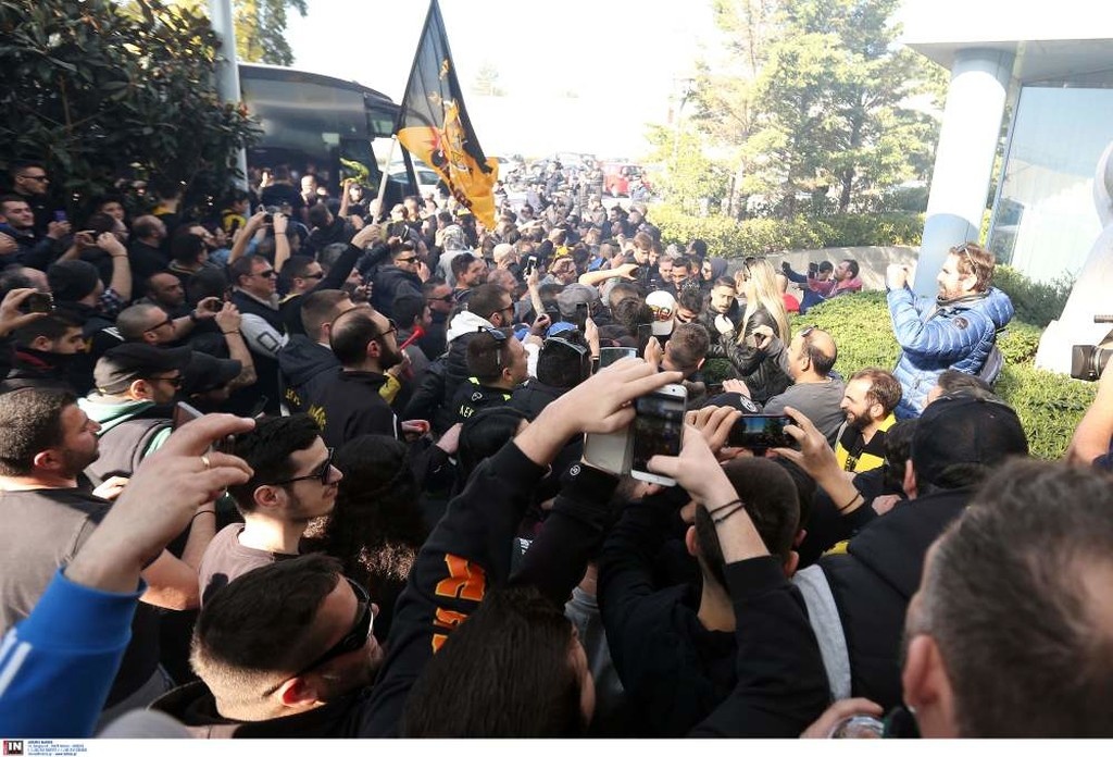 ΑΕΚ: Οπαδικές «ντόπες» και χαμός πριν την Τούμπα! (photos, videos)