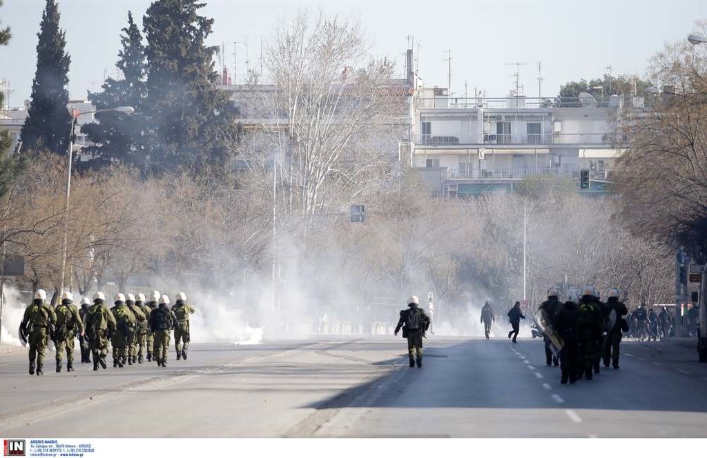 Χαμός στη Θεσσαλονίκη: Επεισόδια με οπαδούς του ΠΑΟΚ και Αστυνομικούς (photos, video)