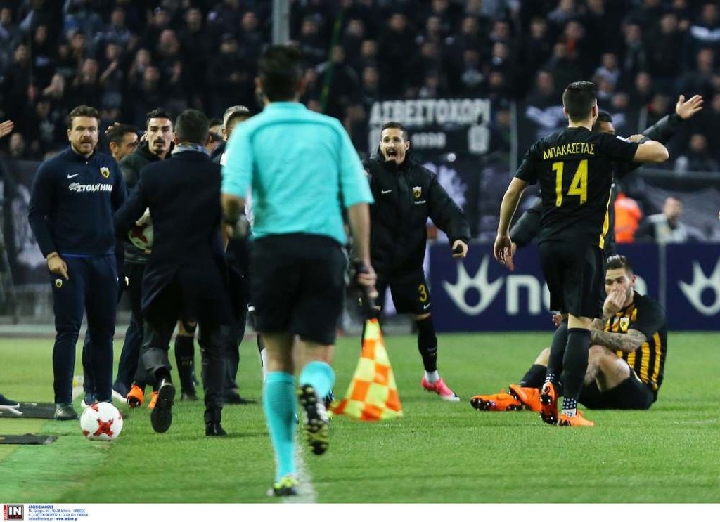 ΠΑΟΚ-ΑΕΚ: Πέφτουν κορμιά στην Τούμπα - Ένταση με Μάτος, αποβολές και πολλά νεύρα! (photos)