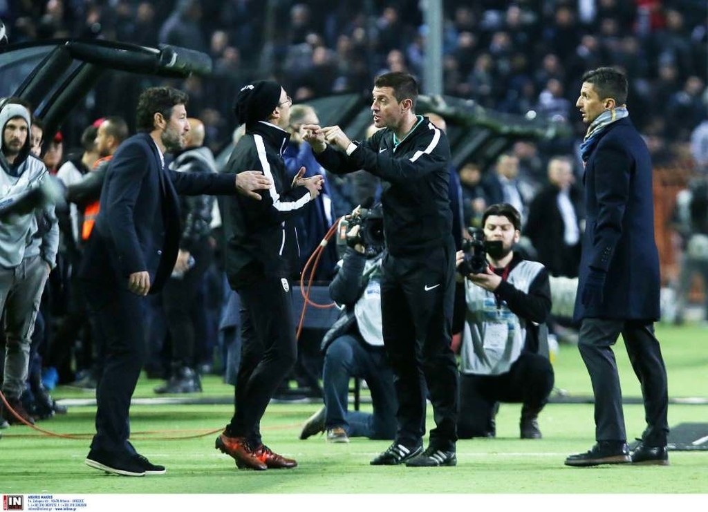 ΠΑΟΚ-ΑΕΚ: Πέφτουν κορμιά στην Τούμπα - Ένταση με Μάτος, αποβολές και πολλά νεύρα! (photos)