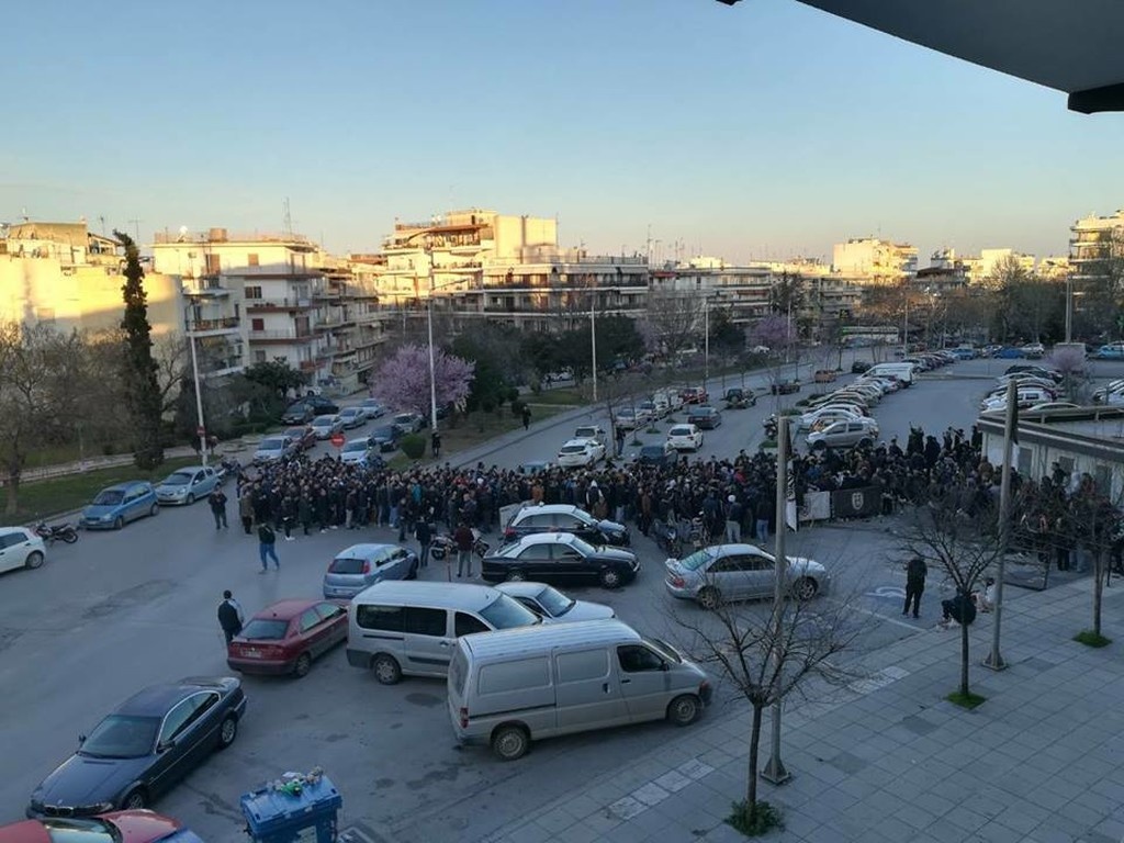 ΠΑΟΚ - ΑΕΚ: Χιλιάδες οπαδοί για ένα εισιτήριο στην Τούμπα! (photo+video)