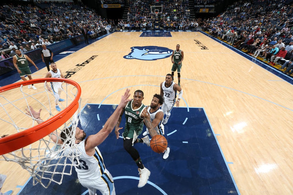 NBA: Βόλτα των Μπακς στο Μέμφις (photos+video)