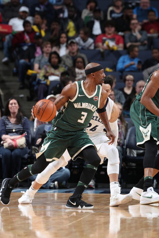 NBA: Βόλτα των Μπακς στο Μέμφις (photos+video)