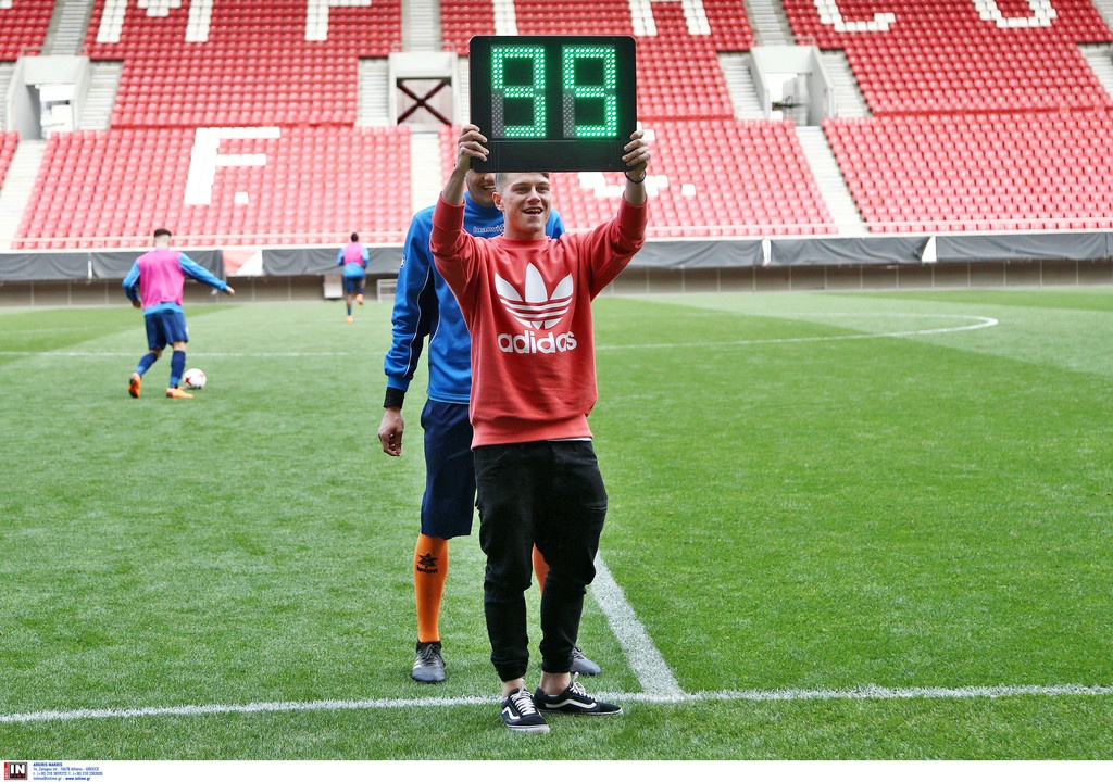 Όλα τα λεφτά ο… διαιτητής Κούτρης στο Ολυμπιακός-Πανιώνιος! (photos)