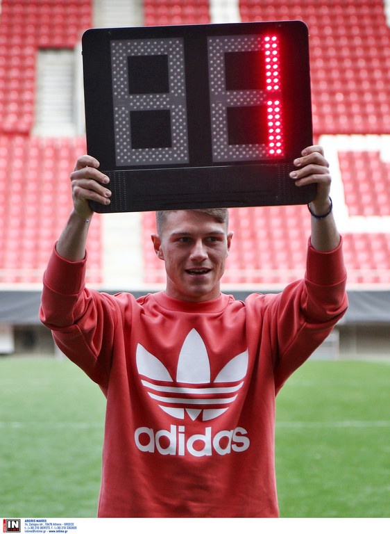 Όλα τα λεφτά ο… διαιτητής Κούτρης στο Ολυμπιακός-Πανιώνιος! (photos)