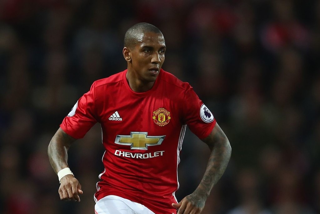 «Κόκκινος διάβολος» μέχρι το 2019 (photos)