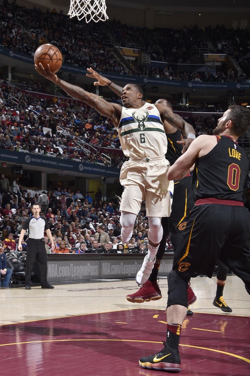 NBA: Επικός Αντετοκούνμπο, λύγισε από τον μυθικό «Βασιλιά» (photos+video)