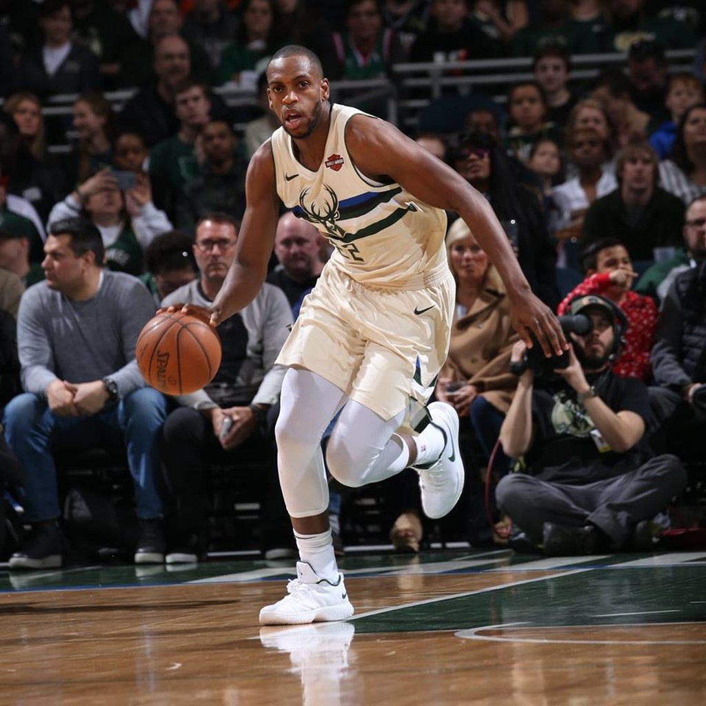 NBA: Άντεξαν με «διπλό» Αντετοκούνμπο οι Μπακς με Σπερς (photos+video)