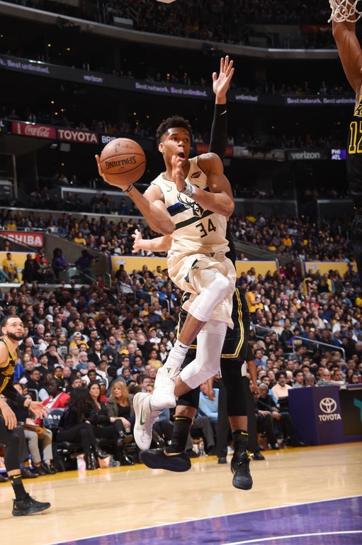 NBA: Πέρασαν κι από το Λος Άντζελες οι Μπακς (photos+video)