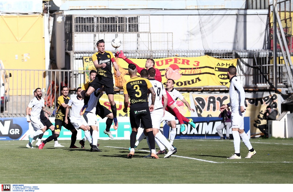 Football League: Ιστορική ομάδα κινδυνεύει με μηδενισμό και αφαίρεση βαθμών (photos)