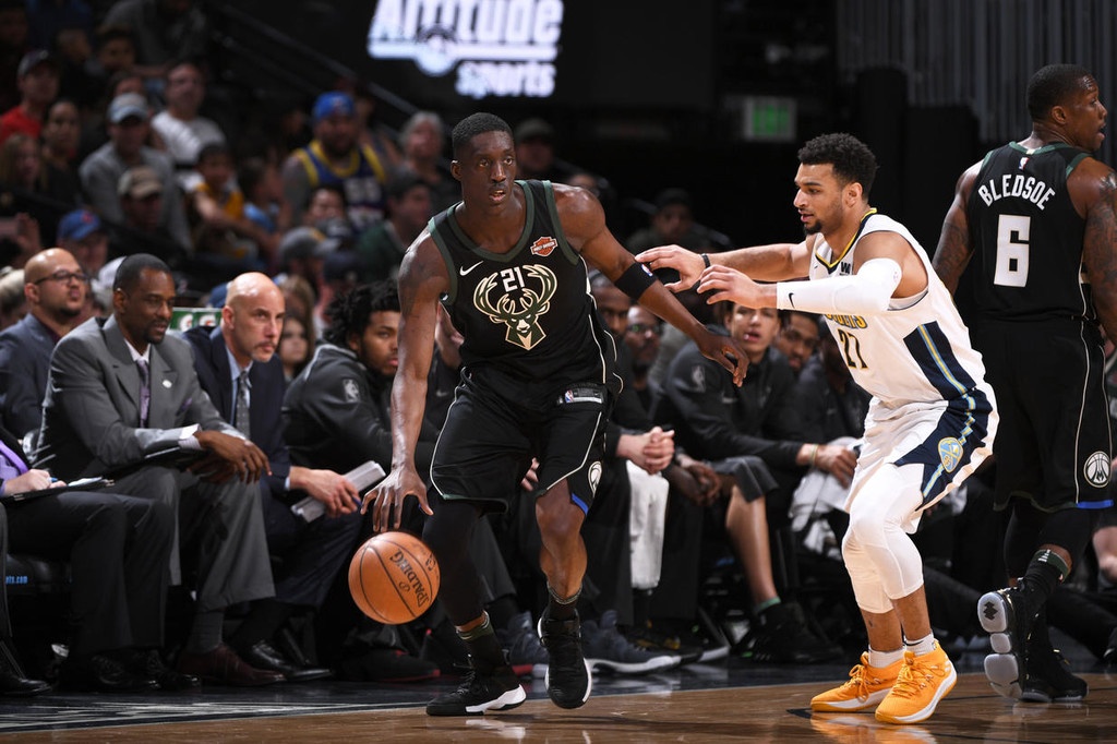 NBA: Έβρισε διαιτητή και αποβλήθηκε ο Αντετοκούνμπο! (photos+video)