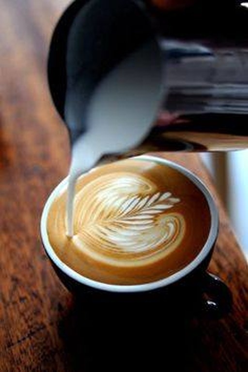 Για ποιοτικό πρωινό στη Σύρο, μόνο Yiantes coffee and more…