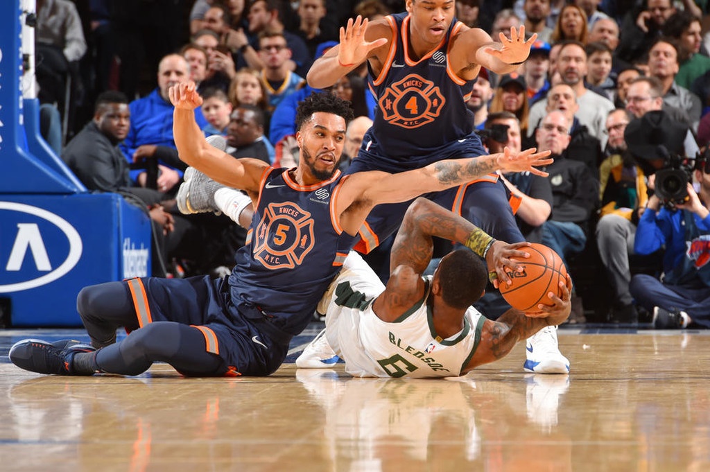 NBA: «Διπλό» στη Νέα Υόρκη οι Μπακς χωρίς Giannnis που αποθεώθηκε! (photos+videos)
