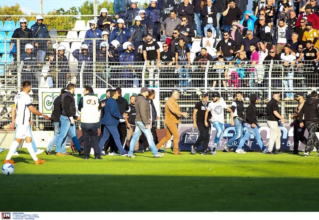 «Ντου» οπαδού του ΟΦΗ στο γήπεδο (video)