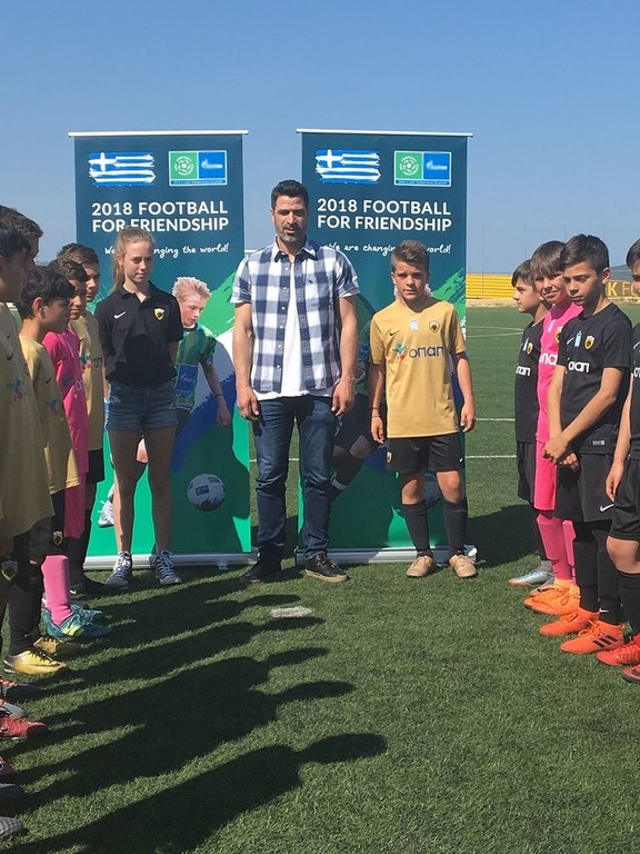 Football for Friendship: Έστειλε μήνυμα η ελληνική αποστολή! (photos)