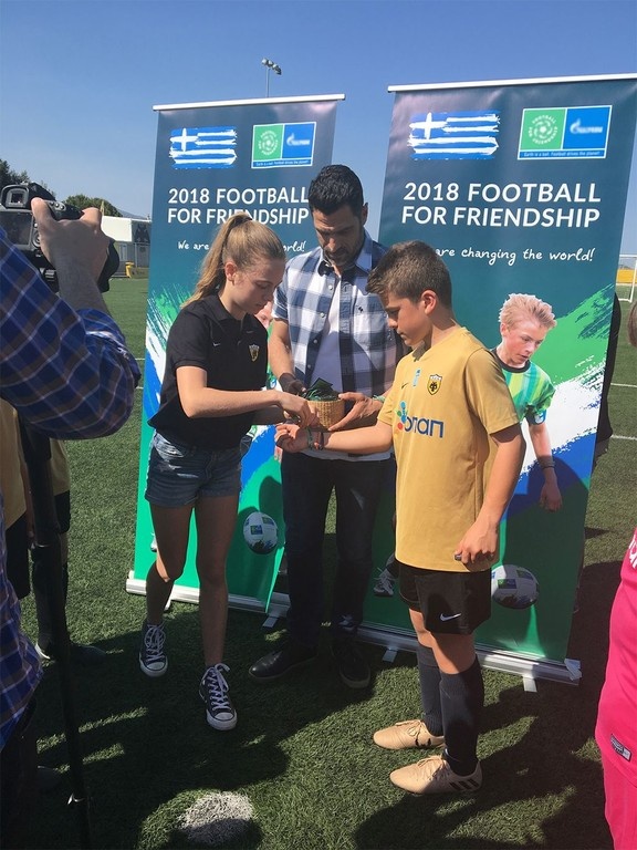 Football for Friendship: Έστειλε μήνυμα η ελληνική αποστολή! (photos)
