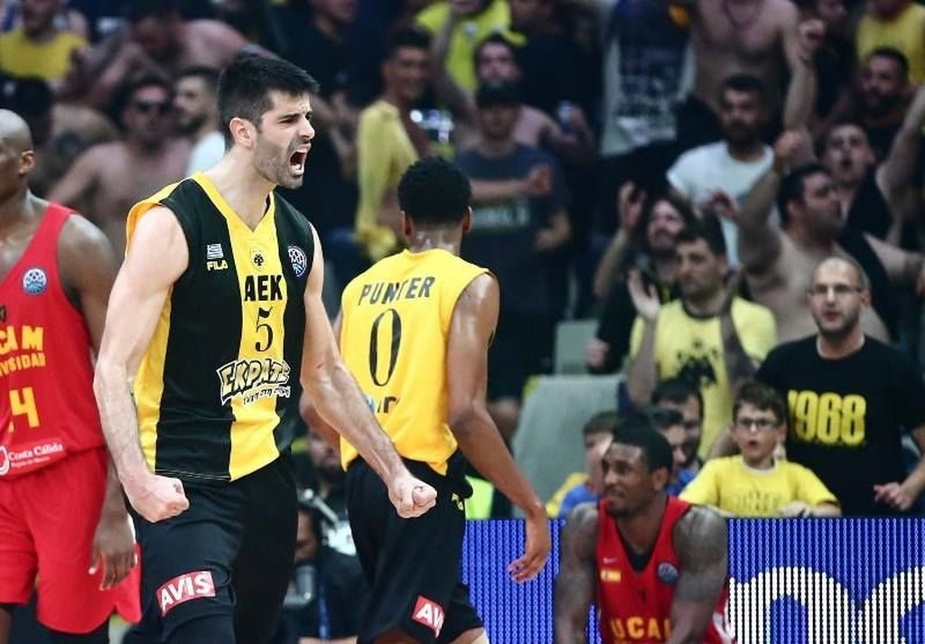 Σάκοτα: «Εσείς το πήρατε σήμερα…» (photos)