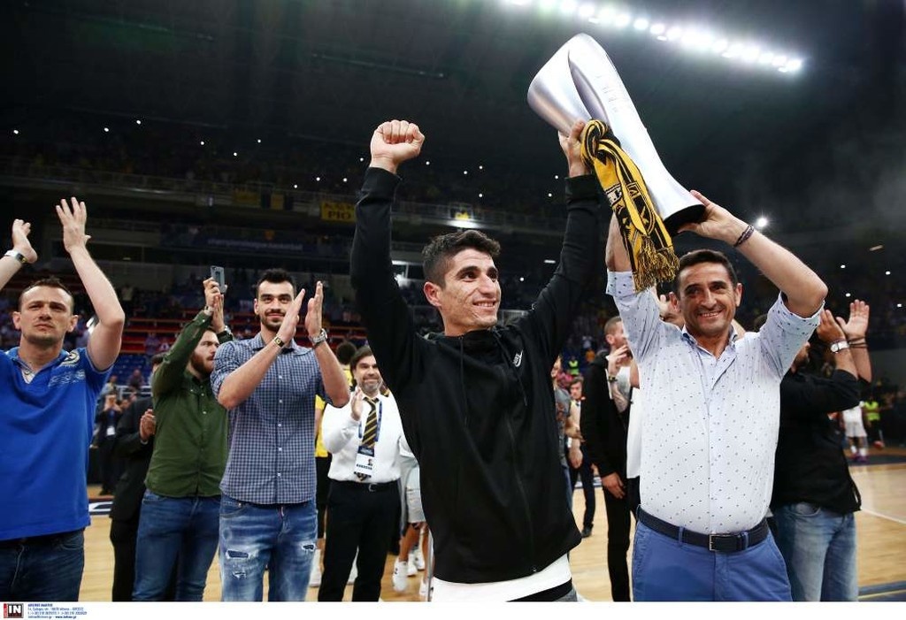 Στο ΟΑΚΑ η ποδοσφαιρική κούπα της ΑΕΚ