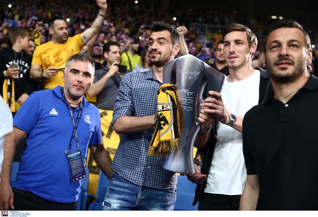 Στο ΟΑΚΑ η ποδοσφαιρική κούπα της ΑΕΚ