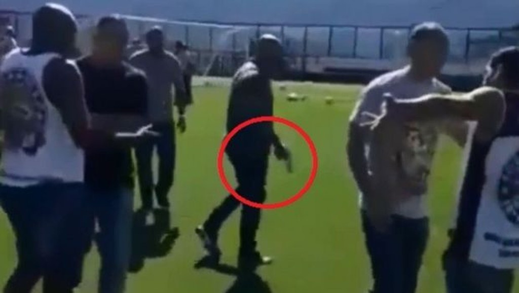 Βάσκο ντα Γκάμα: Έπεσαν πυροβολισμοί στην προπόνηση με εξαγριωμένους οπαδούς (photos+video)