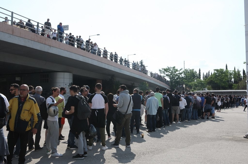 ΑΕΚ: Χαμός για τα εισιτήρια του τελικού με ΠΑΟΚ! (photos)