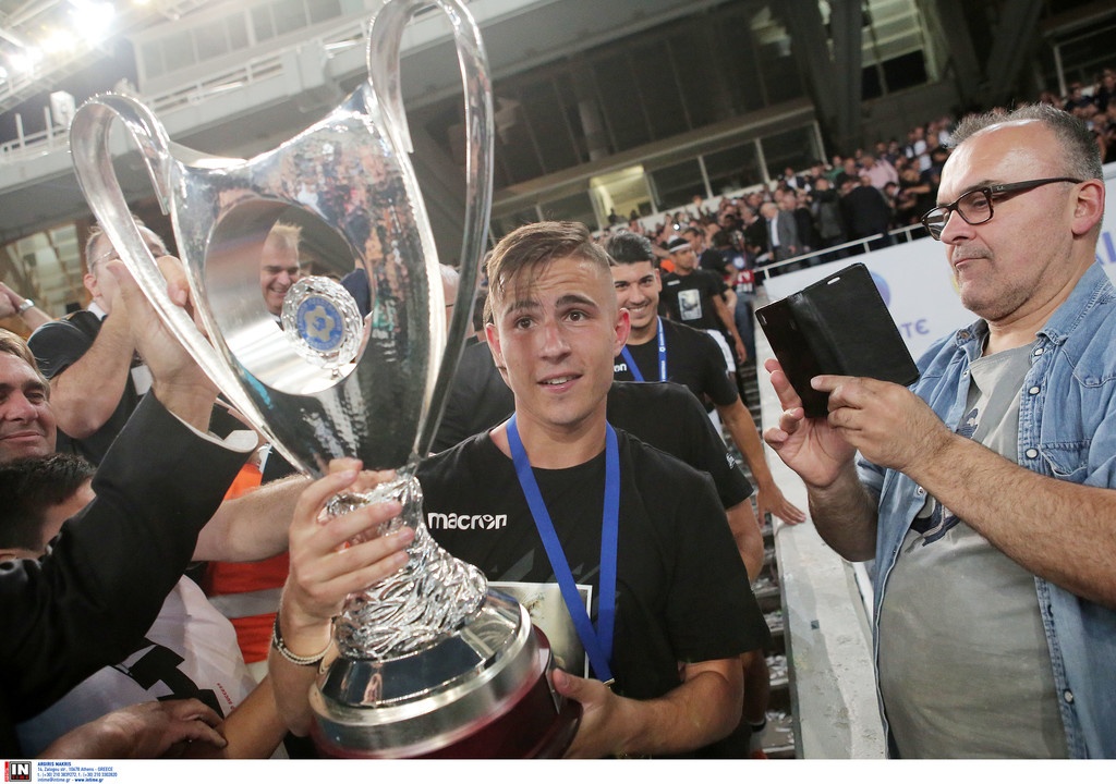 Με φανέλες που έγραφαν νταμπλ στην απονομή ο ΠΑΟΚ! (photos)