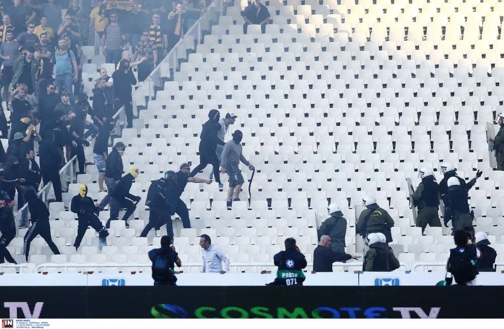 Τελικός Κυπέλλου: Ένταση και επεισόδια με οπαδούς της ΑΕΚ στο ΟΑΚΑ (photo+video)