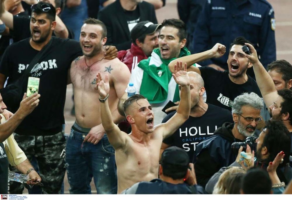 ΠΑΟΚ: Πανηγύρισαν με μάσκες Σαββίδη παίκτες και Λουτσέσκου!