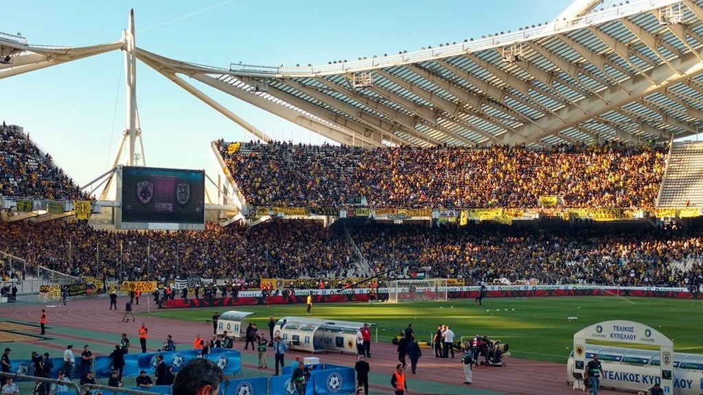 AEK-ΠΑΟΚ: Η «μάχη» της εξέδρας στον τελικό (video)
