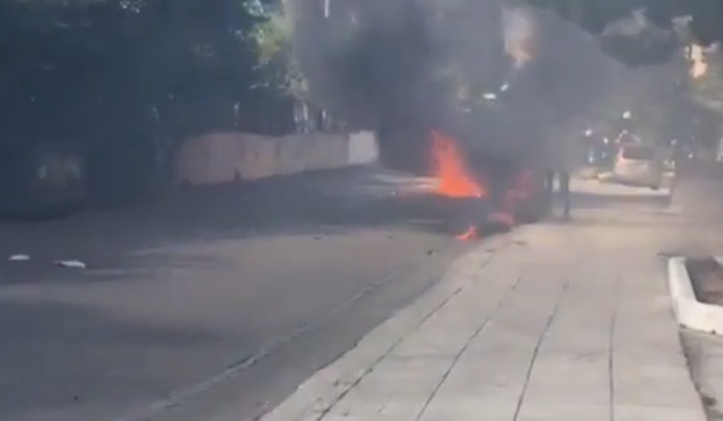 Τελικός Κυπέλλου: Οπαδοί της ΑΕΚ ξυλοκόπησαν οπαδούς του ΠΑΟΚ και έκαψαν το βαν τους!
