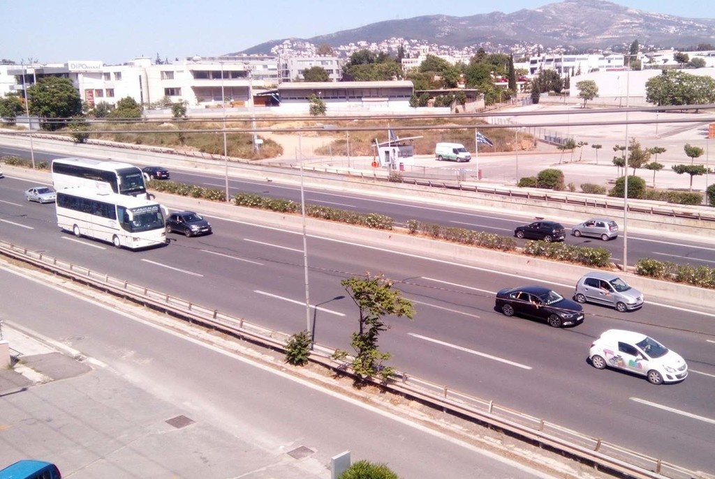 Τελικός Κυπέλλου: Η κάθοδος των πούλμαν των οπαδών του ΠΑΟΚ για το ΟΑΚΑ (video+photos)