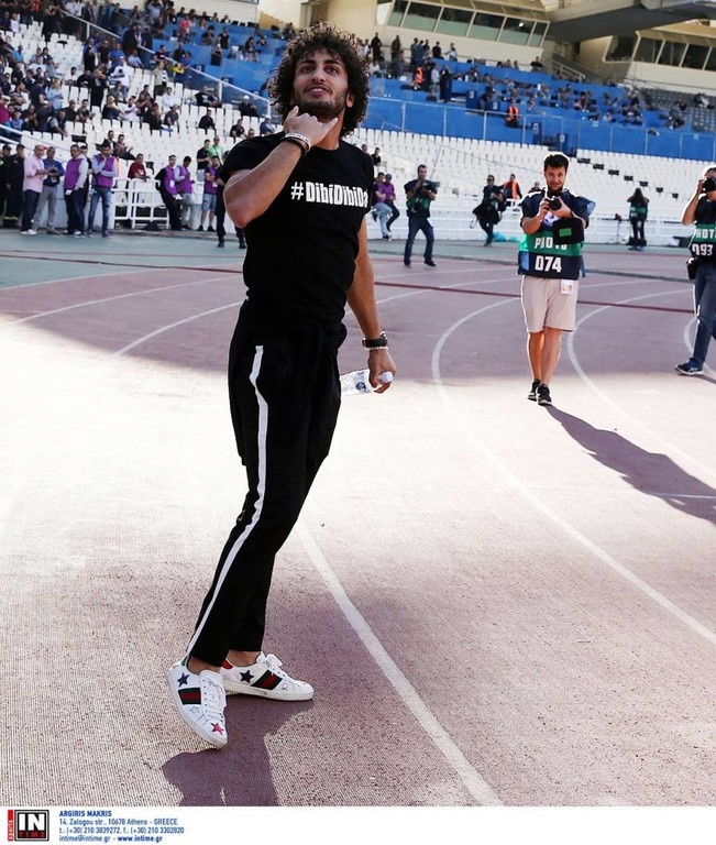 Η μπλούζα-έπος του Ουάρντα στον τελικό