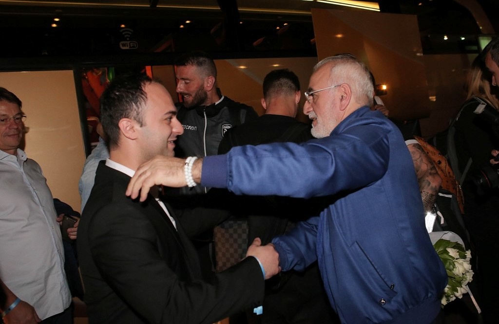 ΠΑΟΚ: Σήκωσαν στα χέρια τον Ιβάν Σαββίδη οι παίκτες (photos)
