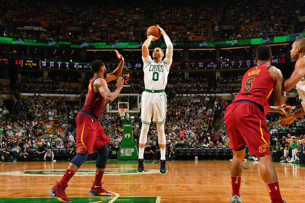 NBA: Όργια ΛεΜπρόν, ψυχή οι Σέλτικς και 2-0 (photos+video)