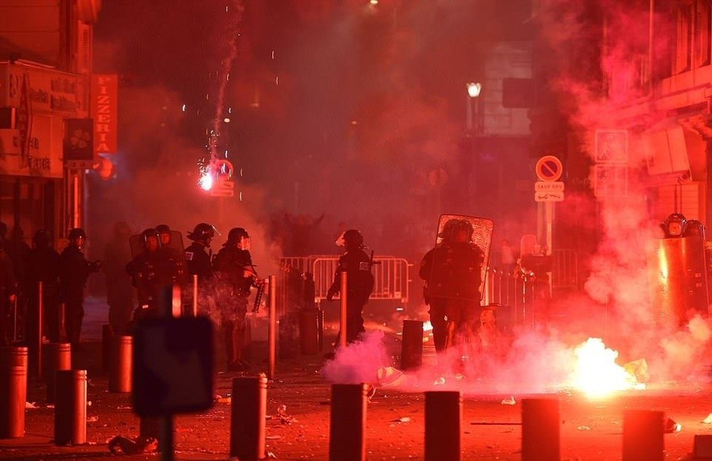 Europa League: Έκαψαν την Μασσαλία οι οπαδοί της Μαρσέιγ (photos+videos)