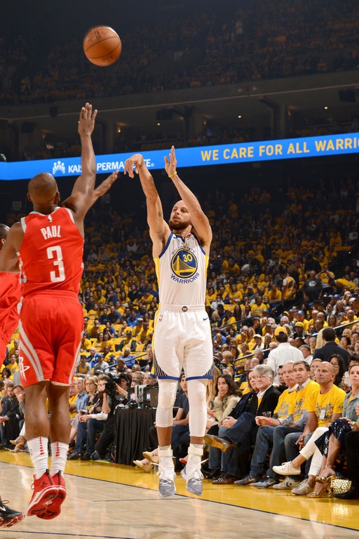 NBA: Ξέσπασε ο Κάρι, διέλυσαν τους Ρόκετς οι Ουόριορς (photos+video)