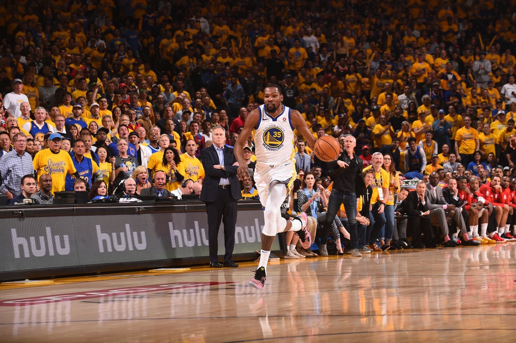 NBA: Ξέσπασε ο Κάρι, διέλυσαν τους Ρόκετς οι Ουόριορς (photos+video)