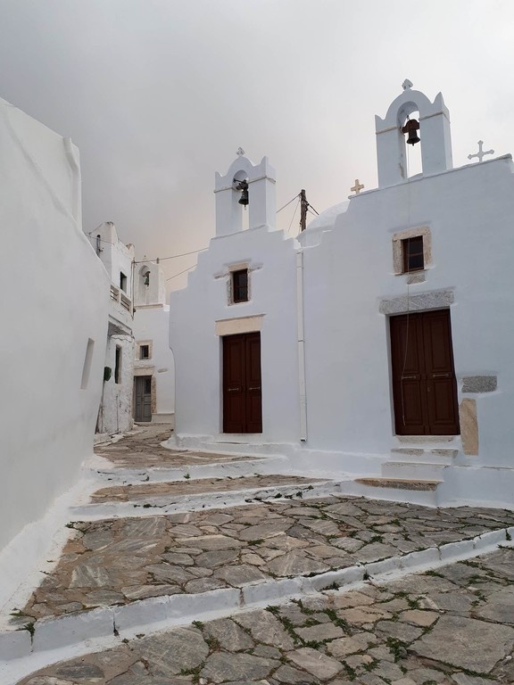 Ο Νίκος Αλιάγας προβάλλει την Αμοργό και το «Authentic Big Blue»