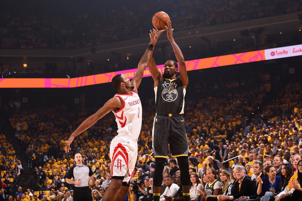 NBA: «Ζωντανοί» οι Ρόκετς, break στο Όκλαντ (photos+video)
