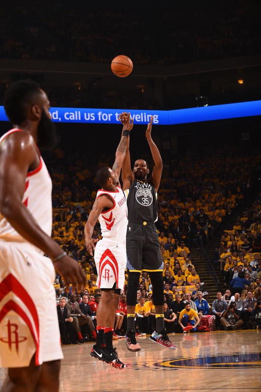 NBA: «Ζωντανοί» οι Ρόκετς, break στο Όκλαντ (photos+video)