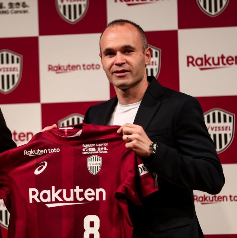 Βίσελ Κόμπε: Ανακοινώθηκε ο Ινιέστα (photos)