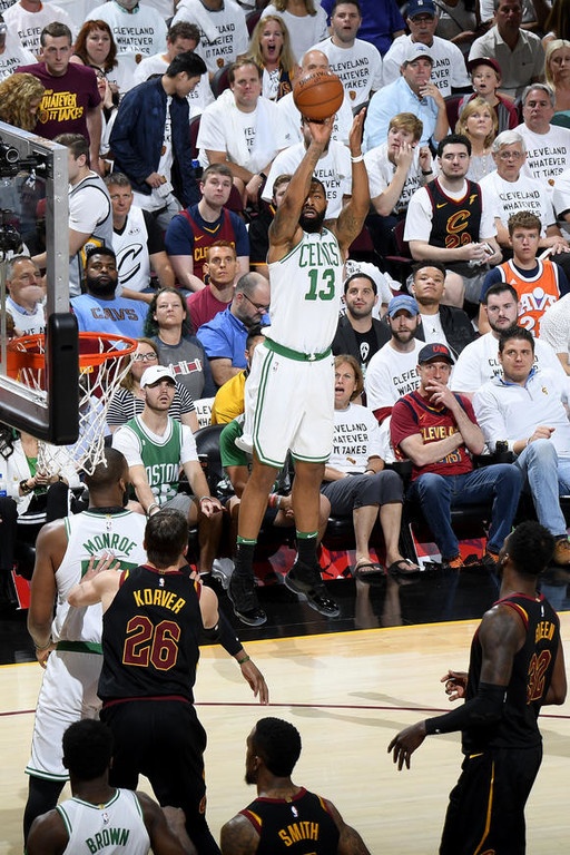 NBA: Ο ΛεΜπρόν αντιστέκεται στους Σέλτικς (photos+video)